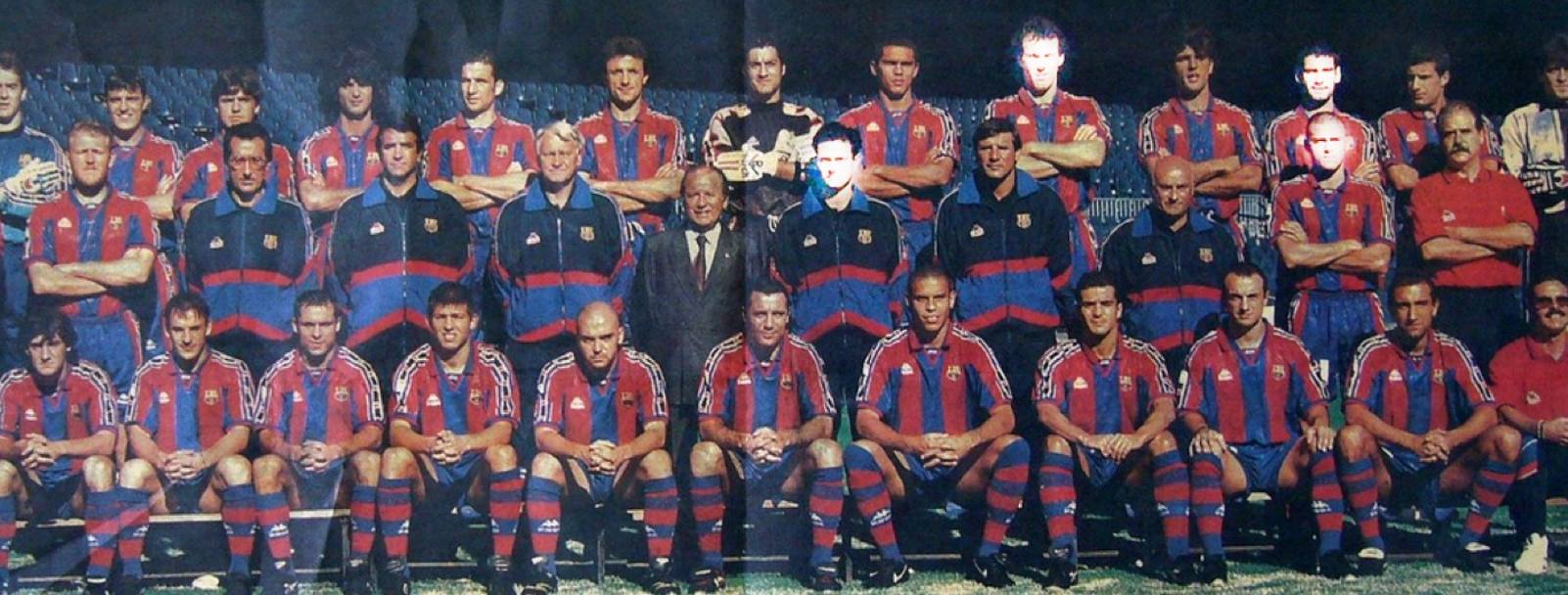 Barcellona 1996-97, Bobby Robson tecnico: occhio ai volti illuminati di Laurent Blanc, Pep Guardiola, Jos Mourinho (all&#39;epoca assistente) e Luis Enrique. Oggi sono gli allenatori che in questa stagione hanno vinto 4 dei 5 principali campionati europei